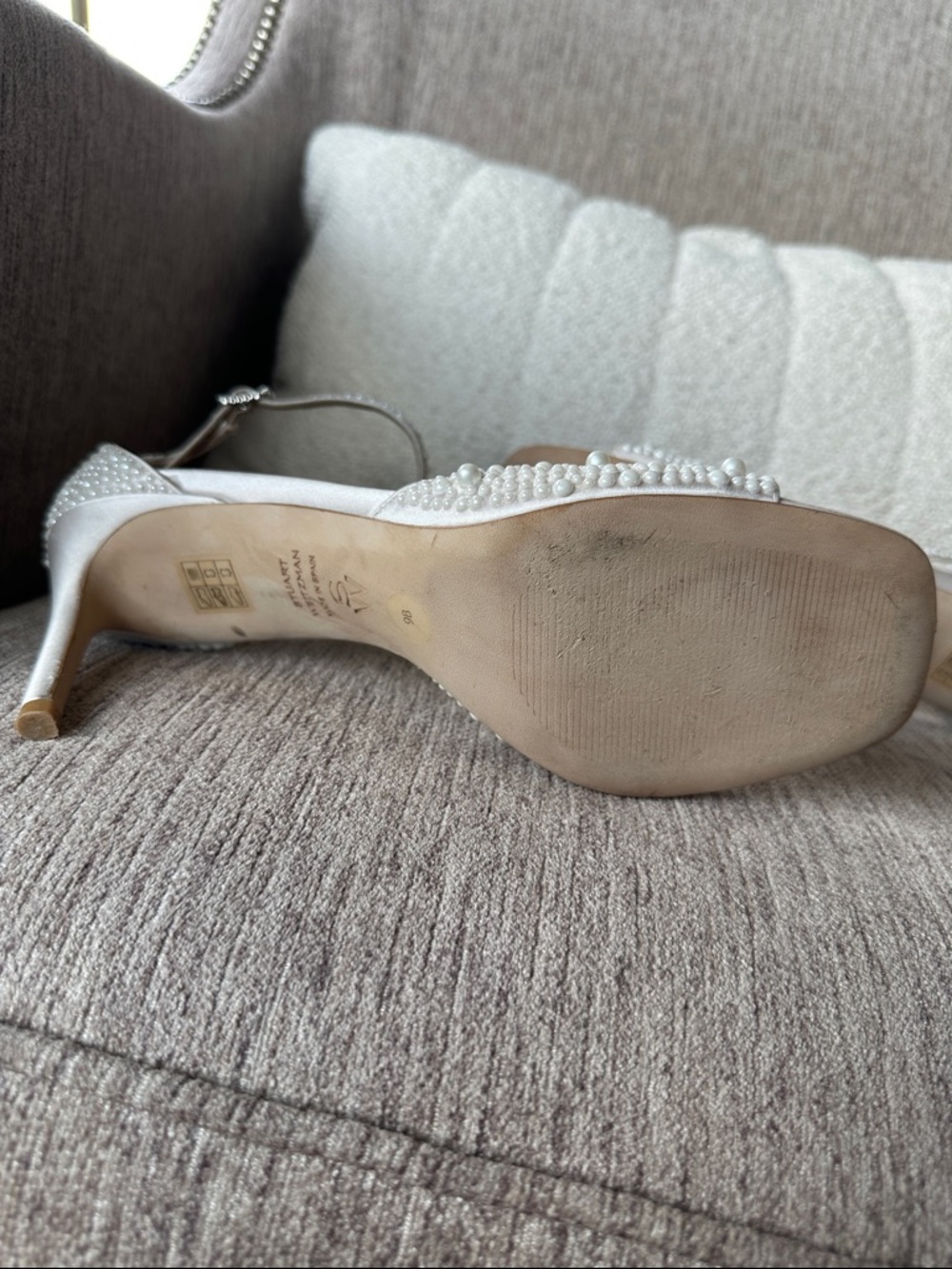 Stuart Weitzman Women's Bliss 75 Sandals Pearl-Embellished White Ankle-Strap Sz9 - Picture 12 of 13